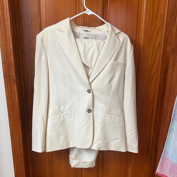 Talbots Jackets & Blazers - Talbots Blazer and pants crams size 14. Like new condition pants suit.